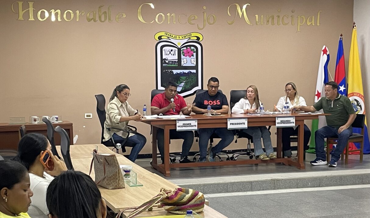 Comisión de Presupuesto desmiente “amenaza de parálisis en obras” y exige cuentas claras a la Alcaldía de Fundación