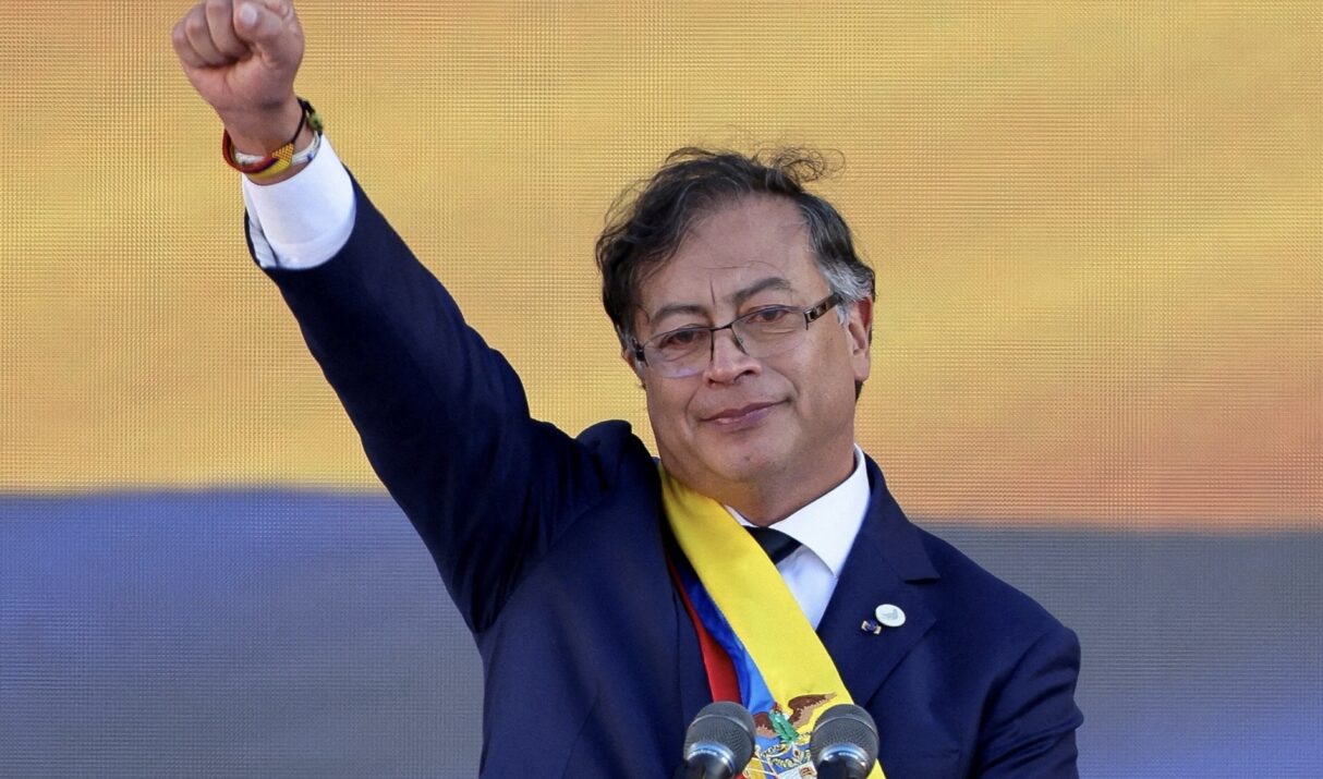A trece días de las elecciones presidenciales Gustavo Petro alcanza el 55% de popularidad